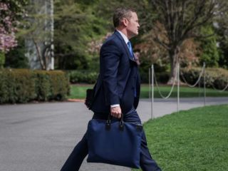 مایک والتز، مشاور امنیت ملی دونالد ترامپ، برکنار شد