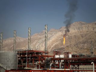 ترامپ: هر کشوری که از ایران نفت بخرد، حق انجام تجارت با آمریکا را نخواهد داشت