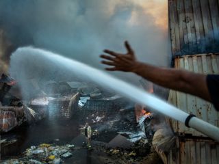 وزیر کار: در انفجار بندر رجایی ۱۰۰ نفر کشته شدند