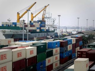 درخواست فوری برای تخلیه کانتینرهای شرکتی در بندر رجایی که در فهرست تحریم‌های آمریکا است