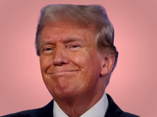 ترامپ در لباس پاپ جنجال به پا کرد - عکس