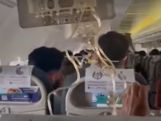 افتادن ماسک اکسیژن در پرواز تهران مشهد و بازگشت هواپیما به مبدا