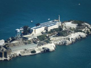 ترامپ می‌گوید به دولت دستور بازسازی و بازگشایی زندان مخوف «آلکاتراز» را داده است