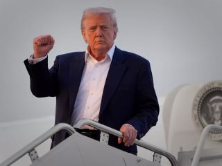 ترامپ: هدف مذاکرات «برچیدن کامل» برنامه هسته‌ای ایران است؛ نفت دارید، انرژی اتمی می‌خواهید چه‌کار؟