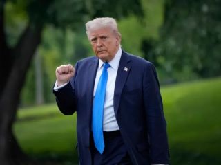 ترامپ: حوثی‌ها تسلیم شدند؛ حملات آمریکا به یمن متوقف خواهد شد