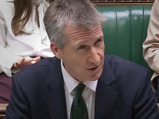 معاون امنیتی وزیر کشور بریتانیا: تروریستی خواندن سپاه پاسداران به‌طور جدی در دست بررسی است