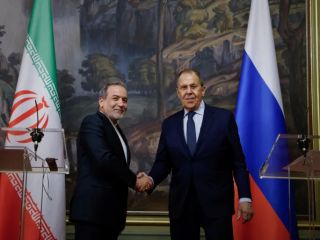 وبسایت تحلیلی «ریل کلیر دیفنس»: روسیه آماده است ایران را در گفت‌وگوها قربانی کند