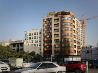 از روز شنبه ادارات دولتی در ایران فقط از شش صبح تا یک بعدازظهر کار خواهند کرد