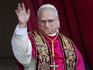 پاپ جدید یک آمریکایی است، رابرت پِرِووست لقب «لئو چهاردهم» را برای خود برگزید