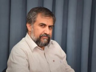 شهاب الدین حائری شیرازی: من مانده ام ترامپ دقیقا بایست چه کار می کرد که بگویید تحمیل کرده مذاکره را؟