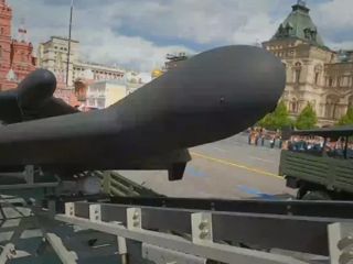 نمایش پهپادهای شاهد-۱۳۶ در رژه سالگرد پیروزی شوروی در جنگ‌جهانی دوم در مسکو