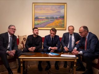 زلنسکی: کی‌یف آماده گفت‌وگوی مستقیم با پوتین برای آتش‌بس است