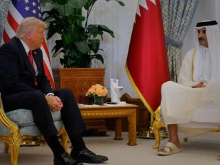 استقبال باشکوه از ترامپ در قطر؛ اولین گفتگو: صلح منطقه، جام جهانی فوتبال و «مرمر بی‌نقص»