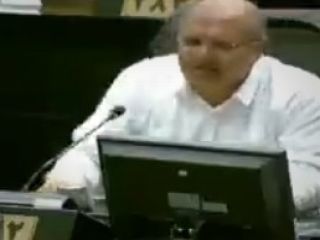 نماینده درود و ازنا در مجلس: در کجای دنیا برای مدیریت بحران اول برق کارخانه‌ها را قطع می‌کنند؟