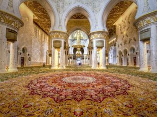 ۲.۲ میلیارد گره؛ شکوه هنر ایران در دل مسجد شیخ زاید