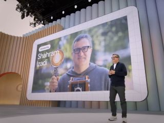 مهندسان گوگل فارسی و هندی صحبت کردند، عینک هوشمند ترجمه کرد