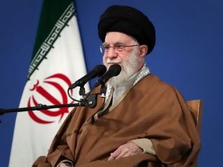 تسنیم: گزارش حمله احتمالی اسرائیل «عملیات روانی» در واکنش به سخنرانی خامنه‌ای است