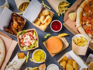 دانشمندان برای نخستین بار آثار غذاهای فوق فرآوری شده را در خون پیدا کردند