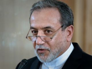 عباس عراقچی می‌گوید ایران عجله‌ای برای برقراری رابطه با سوریه ندارد