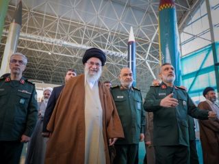 آیا جنگ برای خامنه‌ای «نعمت» است؟