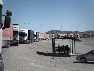 اعتصاب کامیون‌داران در ایران در پنجمین روز اعتراض به ده‌ها شهر گسترش پیدا کرد