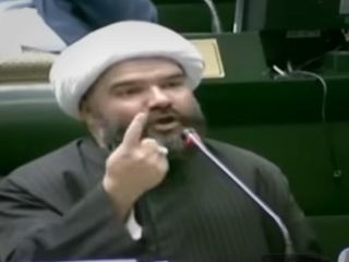 نماینده مجلس به طور تلویحی دولت پزشکیان را به نقش داشتن در اعتراضات و اعتصابات متهم کرد