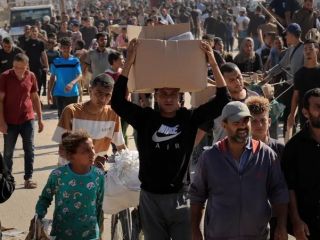 گزارش‌ها از موافقت نتانیاهو با آتش‌بس پیشنهادی آمریکا؛ حمله اسرائیل به بازاری در مرکز غزه