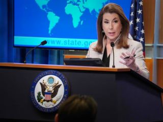 وزارت خارجه آمریکا: تهران بر اساس خطوط قرمز ترامپ از جمله توقف غنی‌سازی پای میز مذاکره است