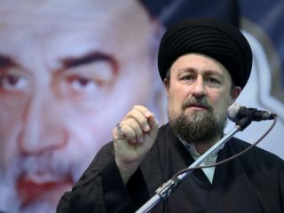 حسن خمینی: عزت گاهی در جنگ، گاهی پای میز مذاکره است