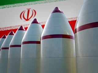 روزنامه خراسان: کشوری که ۱۰ بمب اتمی بالقوه و موشک قاره پیما دارد را تهدید نکنید