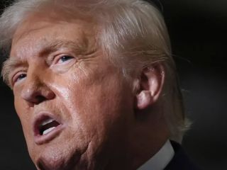 ترامپ سفر شهروندان ۱۲ کشور از جمله ایران را به آمریکا ممنوع اعلام کرد