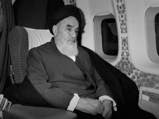 خمینی در بازگشت به وطن یک «هیچی نفرت‌انگیز» تحویل ملت داد