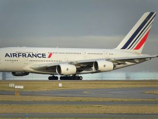 فعالیت پهپادی و موشکی ایران، هواپیمای وزیر دفاع فرانسه را به تغییر مسیر وادار کرد