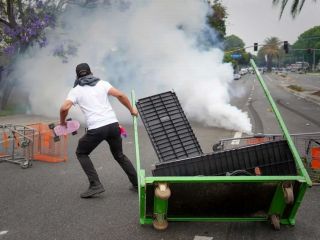 شورش در لس‌آنجلس؛ گارد ملی با دستور ترامپ وارد عمل شد (ویدیو + تصاویر)