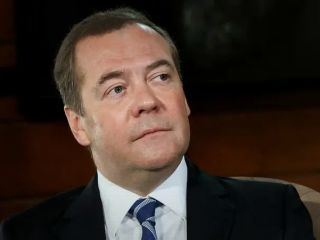 مدودف: کی‌یف برای فرار از پرداخت غرامت به خانواده‌ها پیکر سربازان خود را تحویل نمی‌گیرد