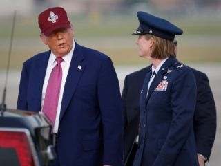 ترامپ: اطمینانم به توافق با ایران کمتر شده است/ هشدار ایران به هدف قرار دادن پایگاه‌های آمریکا