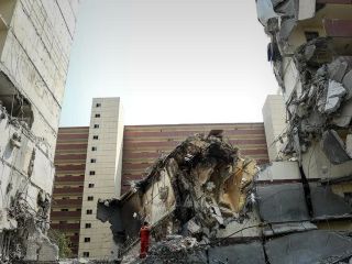 حمله هوایی به تبریز، شیراز، آبادان، کرمانشاه، بروجرد، همدان و ...