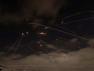 سپاه: حملات موشکی و پهپادی علیه اسرائیل تا بامداد ادامه دارد؛ خامنه‌ای وعده پیروزی داد