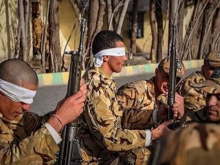 روبه‌رو جهنم، پشت سر قتل‌گاه؛ اضطراب جنگ از زبان سربازان و خانواده‌هایشان