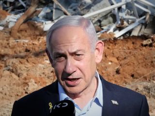 نتانیاهو: ایران غیرنظامیان را هدف قرار می‌دهد و ما از حمله به آن‌ها خودداری می‌کنیم