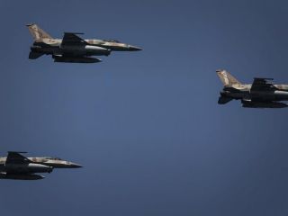 جنگنده‌های اسرائیلی به مواضعی در غرب ایران حمله کردند