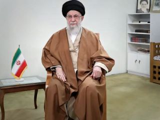 چرخش ناگهانی علی خامنه‌ای و جمهوری اسلامی به سوی «ایران باستان» و نمادهایش