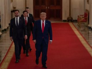 سی‌ان‌ان از پیشنهاد ۳۰ میلیارد دلاری آمریکا برای ایران خبر داد