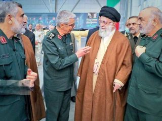 خامنه‌ای: بعد از ۱۱ سپتامبر رئیس‌جمهور و مسئولان آمریکا تا چند روز گم‌وگور بودند. ما اینجوری نیستیم