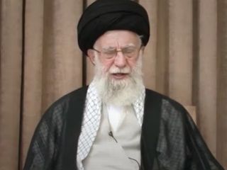 یک اندیشکده آلمانی: خامنه‌ای در ماه‌های آینده به مراقبت دائمی نیاز خواهد داشت