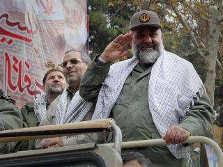 محمدرضا نقدی: با هر موشک ده‌ها میلیون نفر به زیر پرچم جمهوری اسلامی می‌افتند