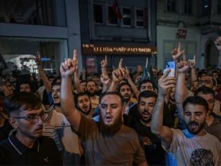 بازداشت در ترکیه بر سر کاریکاتور منسوب به پیامبر اسلام؛ معترضان: ما آماده‌ایم جان بدهیم و جان بگیریم