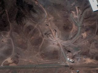 تصاویر ماهواره‌ای از فعالیت در «فردو» و ابهام در تاثیر حمله آمریکا؛ عراقچی: فعلا برای مذاکره زود است