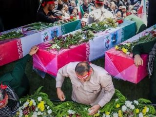 جمهوری اسلامی سعی دارد افراد نظامی و حکومتی را به عنوان غیرنظامی کشته‌شده در جنگ معرفی کند