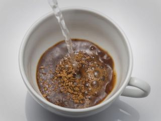 قهوه فوری ممکن است سلامت چشم‌ها را تهدید کند